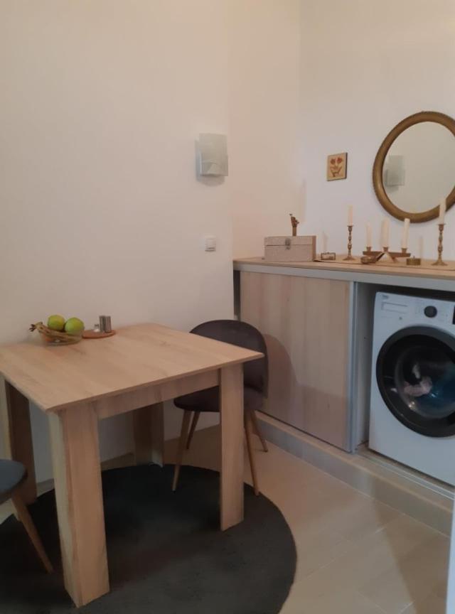 Tiny House Apartment Belgrado Exterior foto